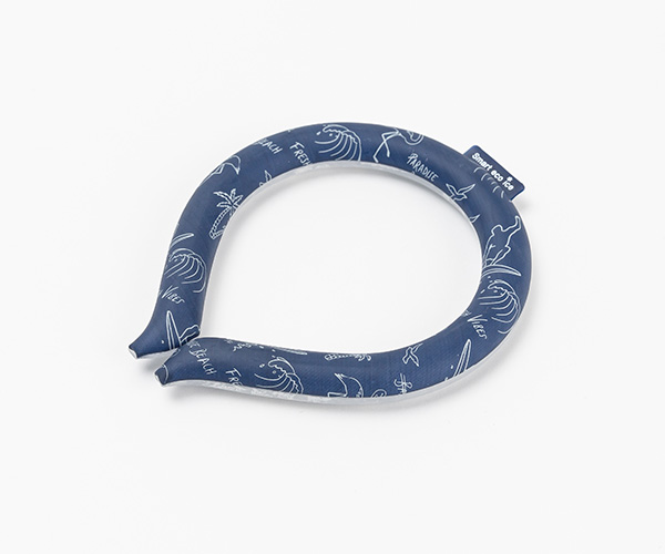 항균효과와 다양한 디자인의 쿨링 넥밴드